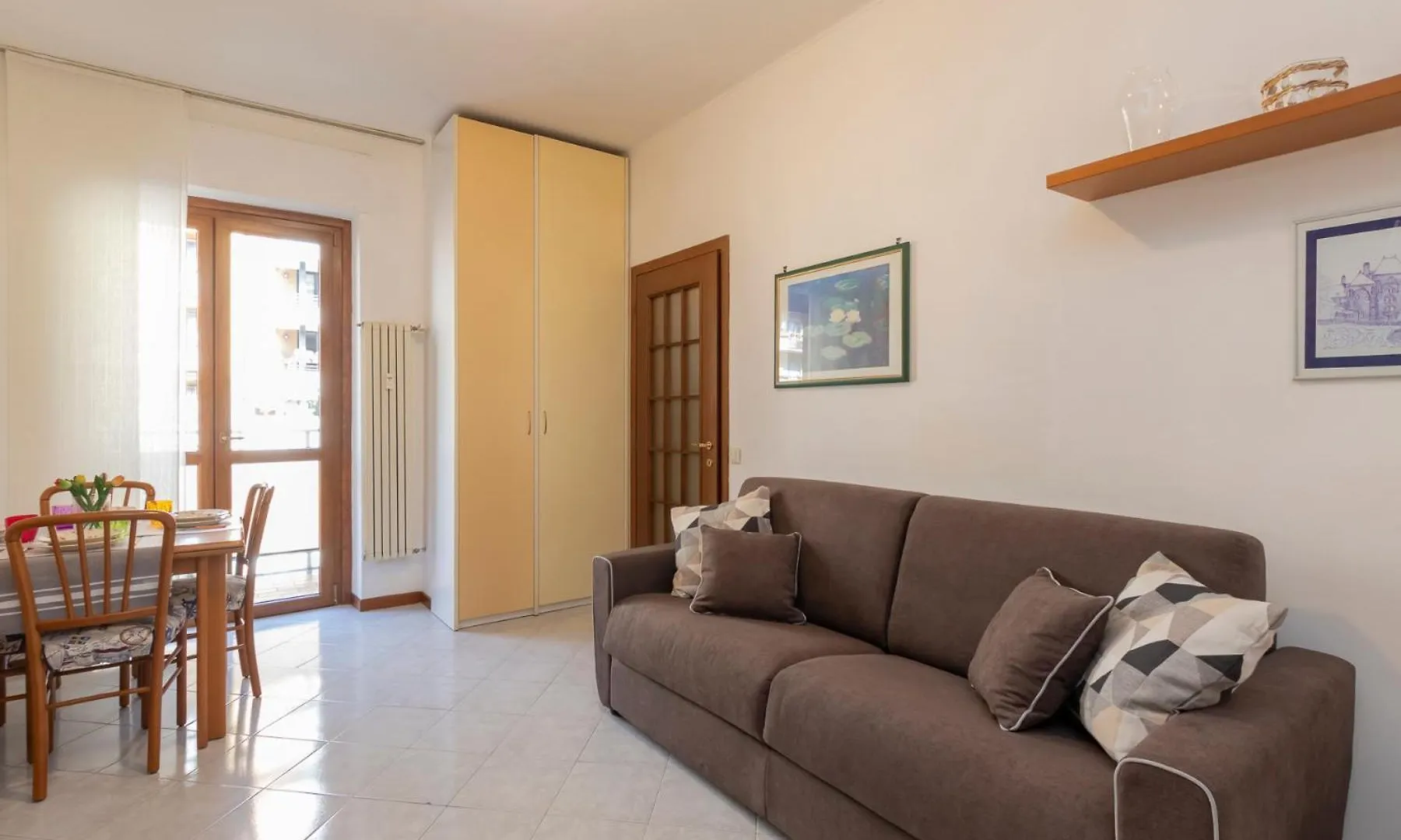 De Angeli San Siro Large Two-Room Apartment Milano